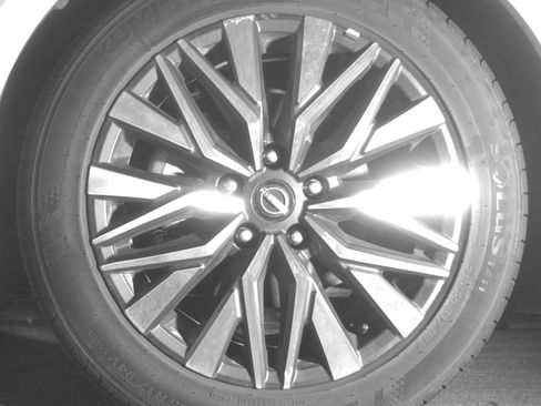 Used 2025 Nissan Altima 2.5 SV FWD image 12