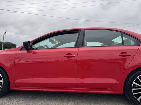 Used 2016 Volkswagen Jetta Sport FWD image 8