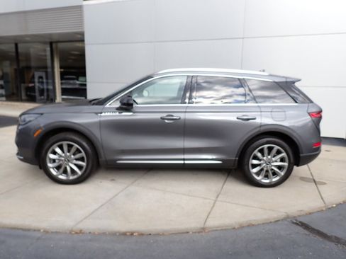 Certified 2022 Lincoln Corsair AWD w/ Premium Package image 2