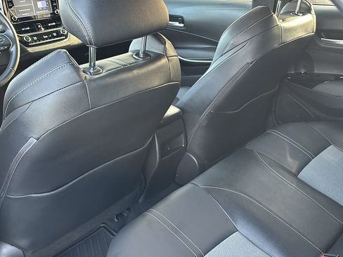 Used 2021 Toyota Corolla XSE image 31