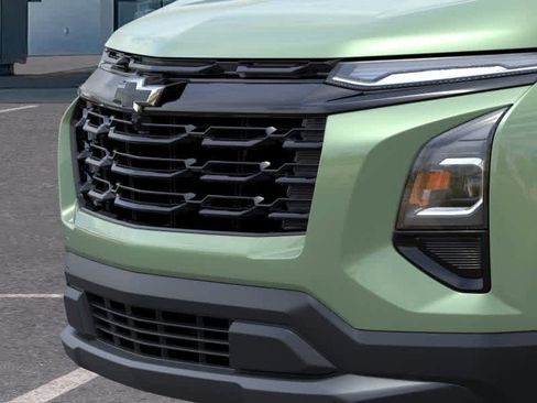 New 2026 Chevrolet Equinox LT w/ Convenience Package II image 13