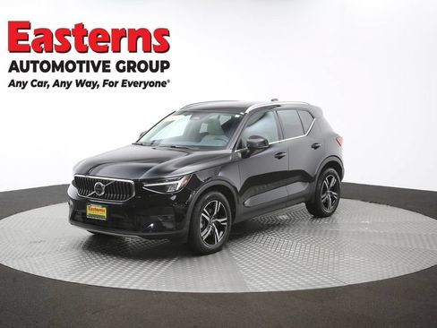 Used 2023 Volvo XC40 B5 Plus AWD/4WD image 56