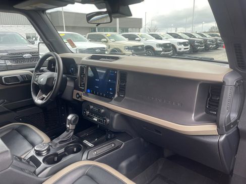 Used 2025 Ford Bronco Big Bend image 18