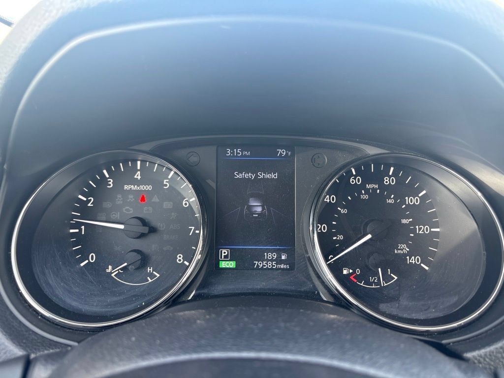 Used 2018 Nissan Rogue SV AWD/4WD image 11