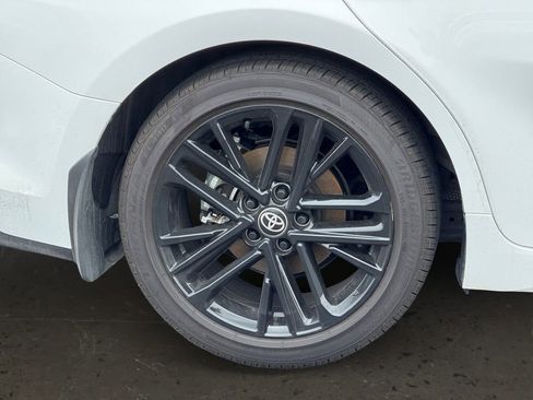 Used 2026 Toyota Camry SE w/ Convenience Package FWD image 3