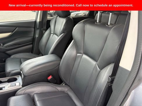 Used 2022 Subaru Ascent Limited AWD/4WD image 11