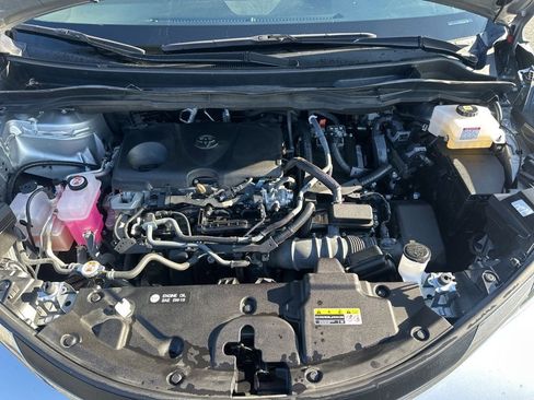 Used 2024 Toyota Sienna XLE image 35