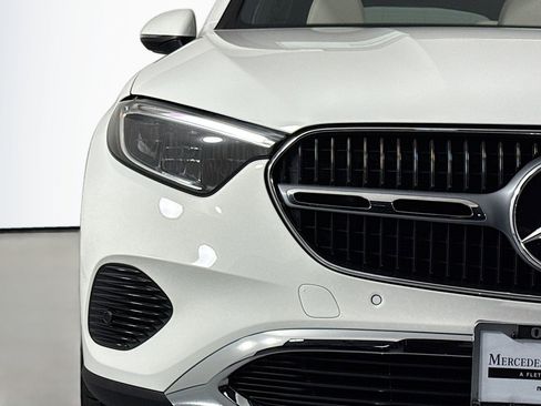 New 2026 Mercedes-Benz GLC 300 image 13