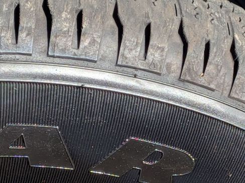 Used 2023 Chevrolet Tahoe Premier w/ Premium Package image 11