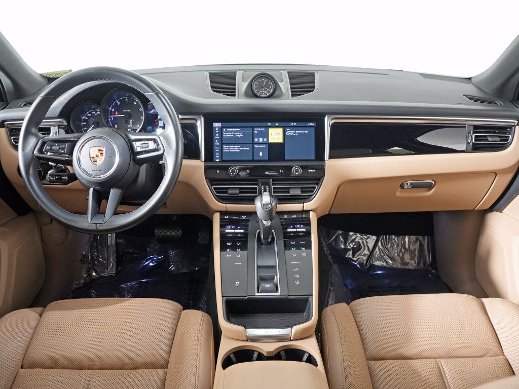 Certified 2023 Porsche Macan AWD/4WD image 23