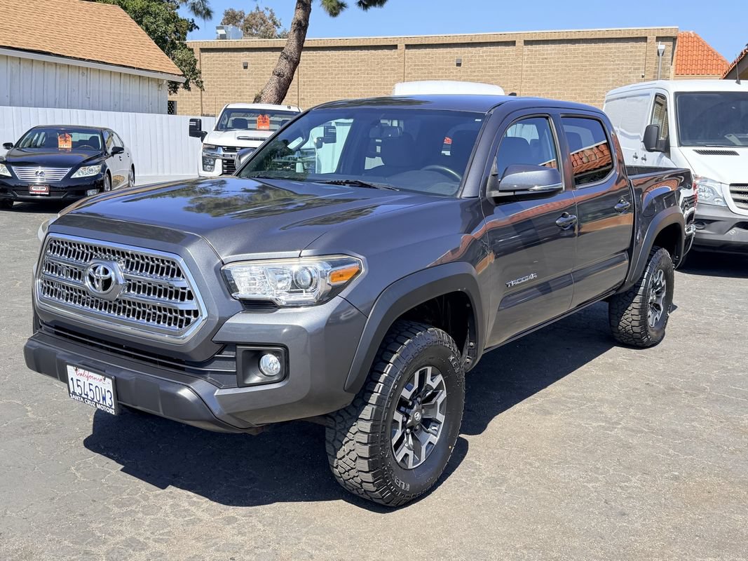 Used 2016 Toyota Tacoma TRD Off-Road w/ Towing Package RWD image 3