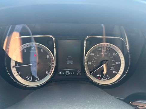 Used 2018 Nissan Titan Platinum Reserve w/ Platinum Utility Package AWD/4WD image 9