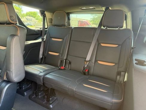Used 2023 GMC Yukon AT4 w/ AT4 Premium Package AWD/4WD image 19