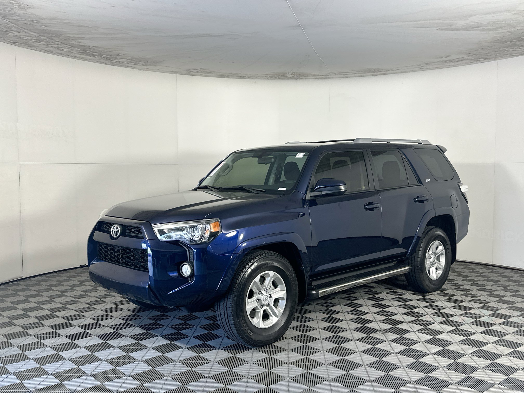 Used 2015 Toyota 4Runner SR5 RWD image 7