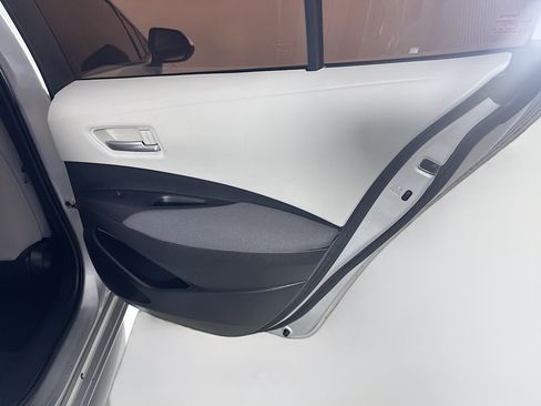 Used 2021 Toyota Corolla L FWD image 27