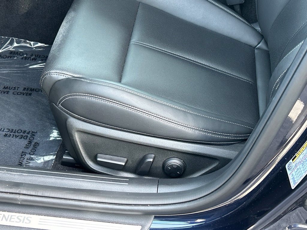 Used 2026 Genesis G70 2.5T RWD image 17