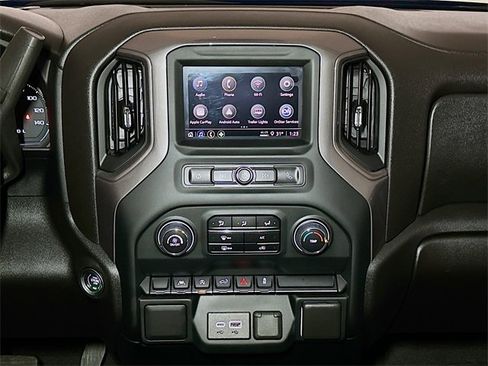 Used 2024 Chevrolet Silverado 1500 Custom image 12