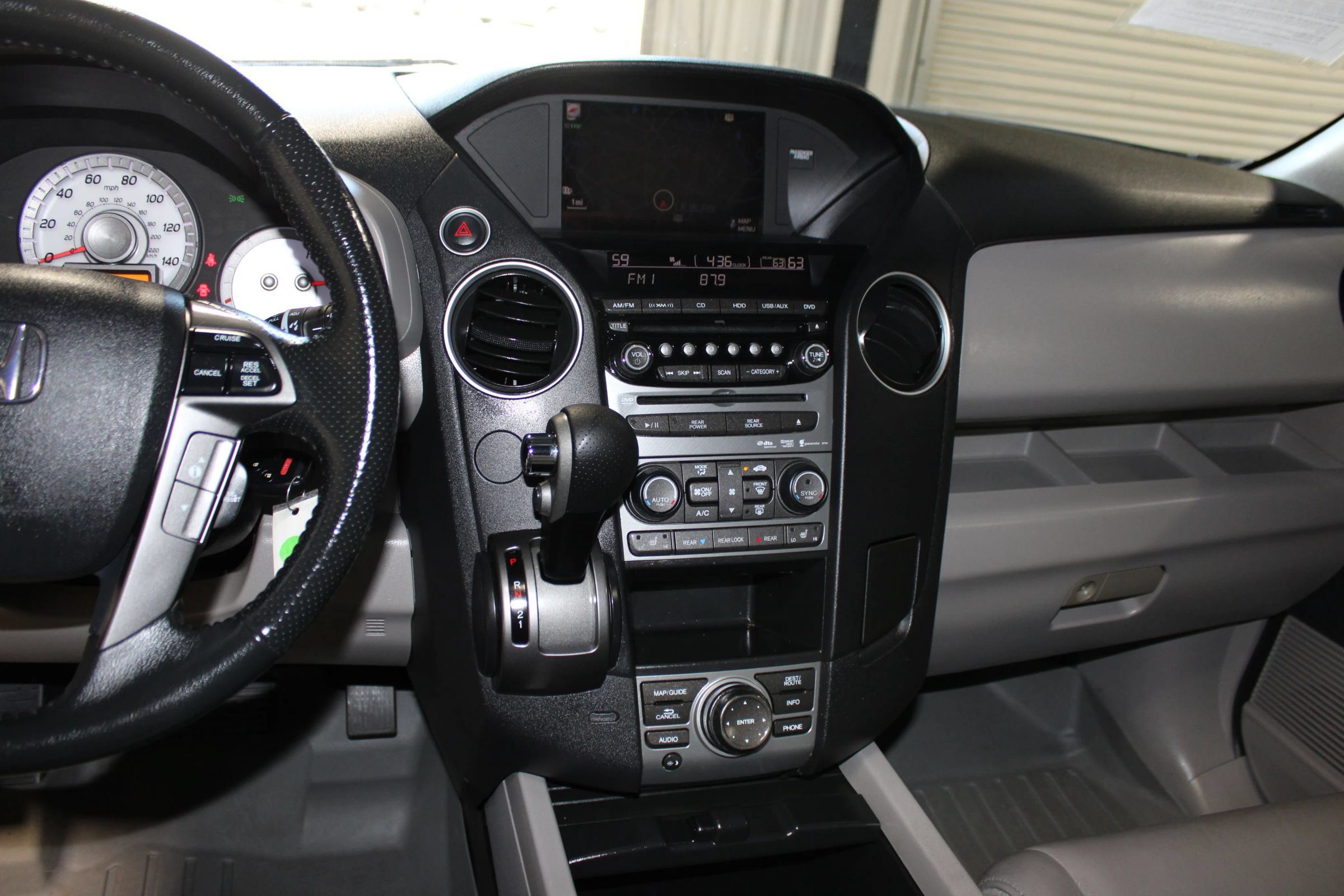 Used 2014 Honda Pilot Touring image 12