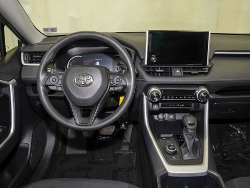 Certified 2025 Toyota RAV4 LE AWD/4WD image 6