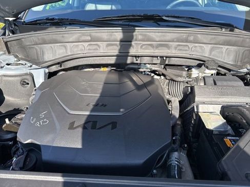 Used 2024 Kia Telluride S image 27