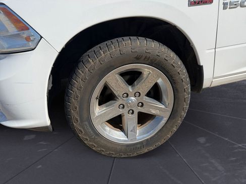 Used 2016 RAM 1500 Express RWD image 13