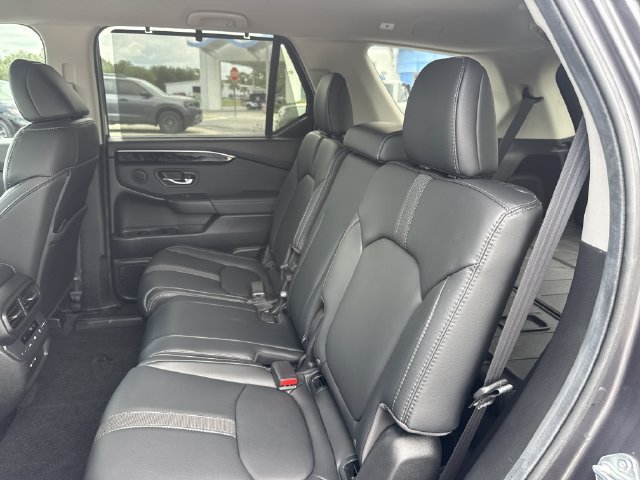 Used 2025 Honda Pilot EX-L image 24