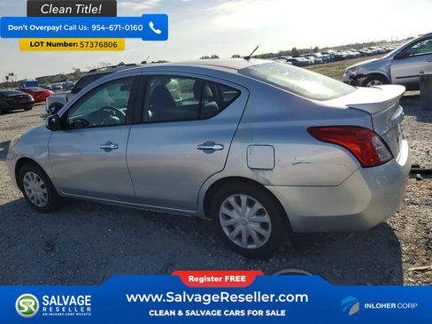 Used 2013 Nissan Versa SV FWD image 3