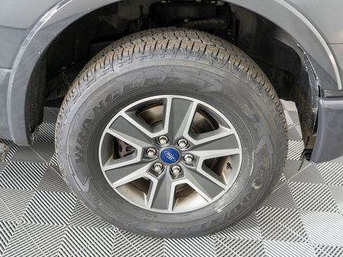 Used 2016 Ford F150 XLT w/ Equipment Group 302A Luxury image 31