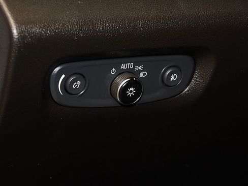 Used 2021 Chevrolet Traverse Premier w/ Redline Edition image 28