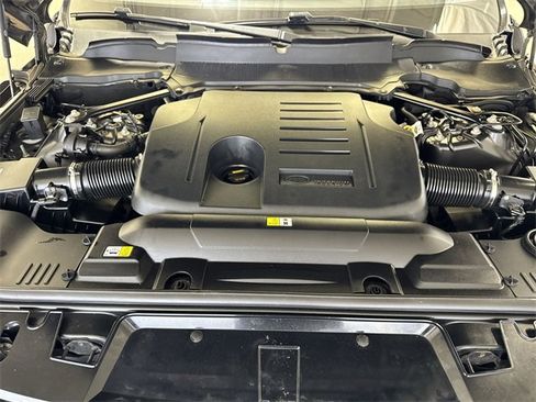 Used 2021 Land Rover Range Rover Sport HST image 32