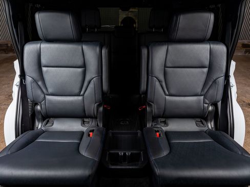 Used 2025 Toyota Sequoia Platinum image 34