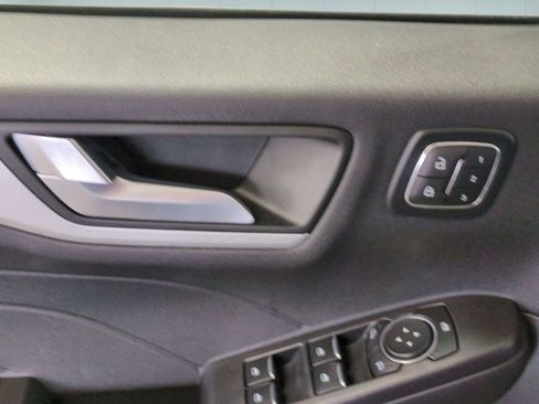 Used 2024 Ford Escape Platinum image 13