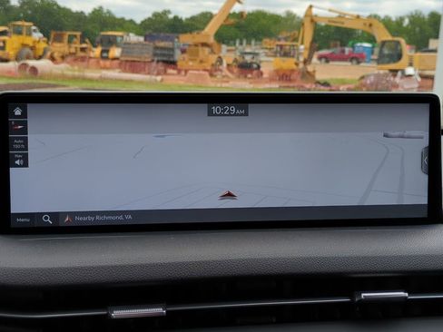 Certified 2025 Genesis GV70 2.5T w/ Select Package image 22