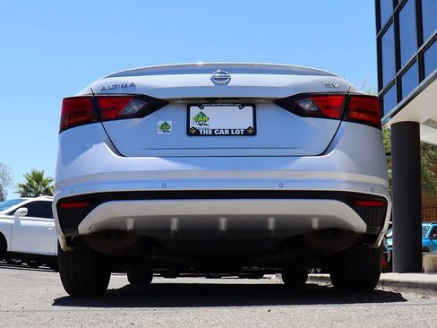 Used 2021 Nissan Altima 2.5 SV FWD image 12