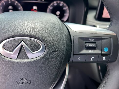 Used 2023 INFINITI QX60 Luxe w/ Performance Audio Package AWD/4WD image 30