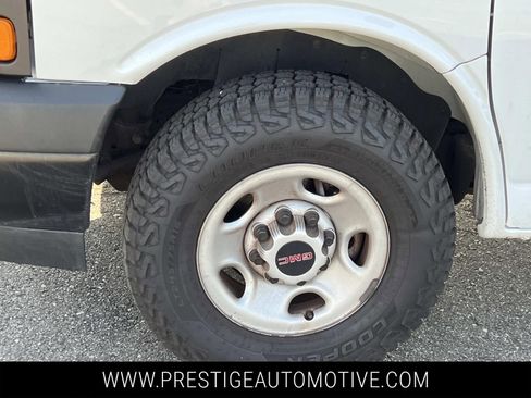 Used 2022 GMC Savana 2500 w/ Driver Convenience Package image 10