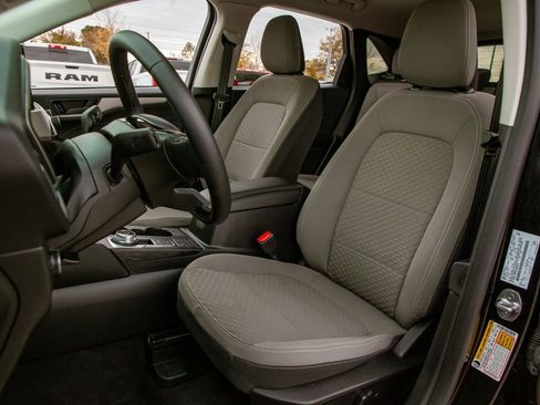 Used 2022 Ford Escape SE w/ Convenience Package image 13