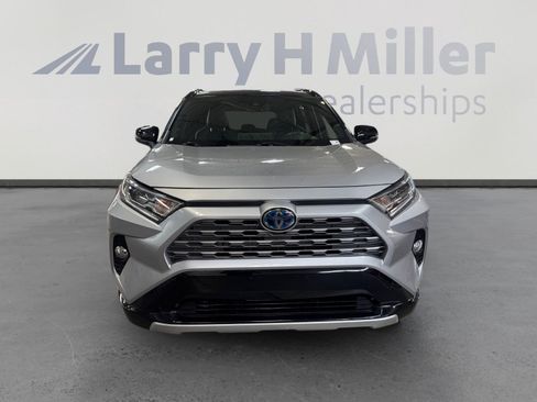 Used 2019 Toyota RAV4 XSE w/ XSE Weather Package AWD/4WD image 8