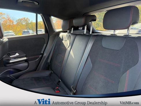 Used 2023 Mercedes-Benz GLA 250 4MATIC image 21