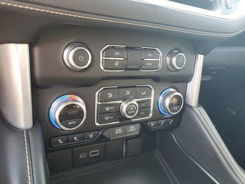 Used 2022 GMC Yukon SLT w/ SLT Premium Package RWD image 22
