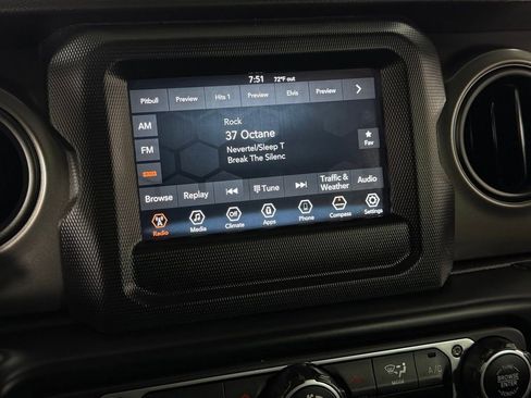 Used 2023 Jeep Wrangler Unlimited w/ Convenience Group image 17