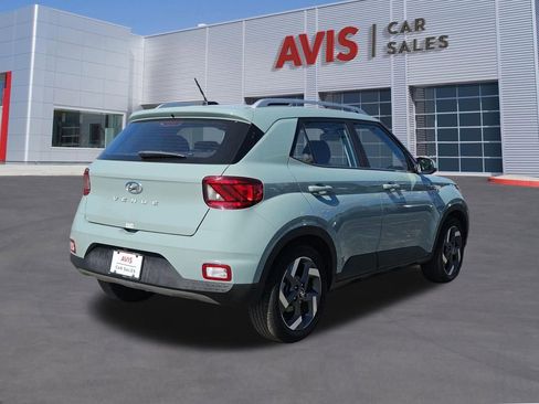 Used 2025 Hyundai Venue SEL FWD image 6