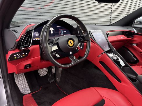 Used 2022 Ferrari Roma RWD image 12