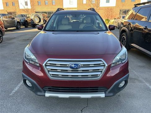 Used 2017 Subaru Outback 3.6R Limited image 2