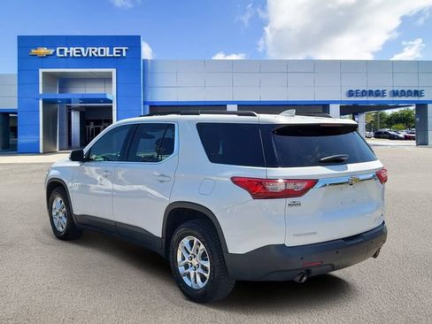 Certified 2021 Chevrolet Traverse LT FWD image 3