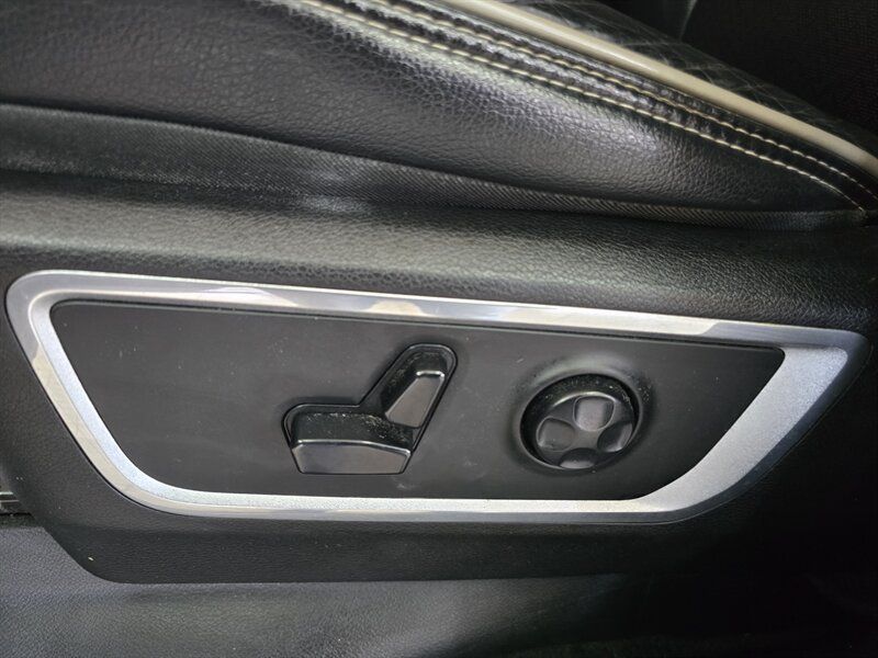 Used 2020 RAM 1500 Laramie w/ Sport Appearance Package AWD/4WD image 21