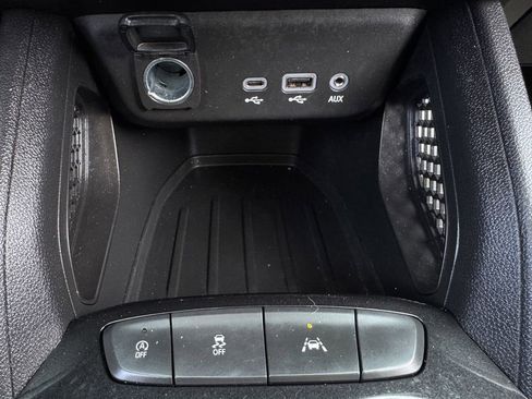 Used 2021 Chevrolet TrailBlazer LT image 19