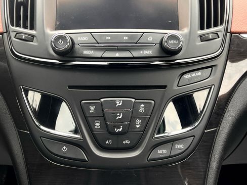 Used 2017 Buick Regal Premium w/ Driver Confidence Package #1 image 21