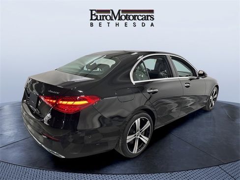 Used 2025 Mercedes-Benz C 300 4MATIC Sedan image 5