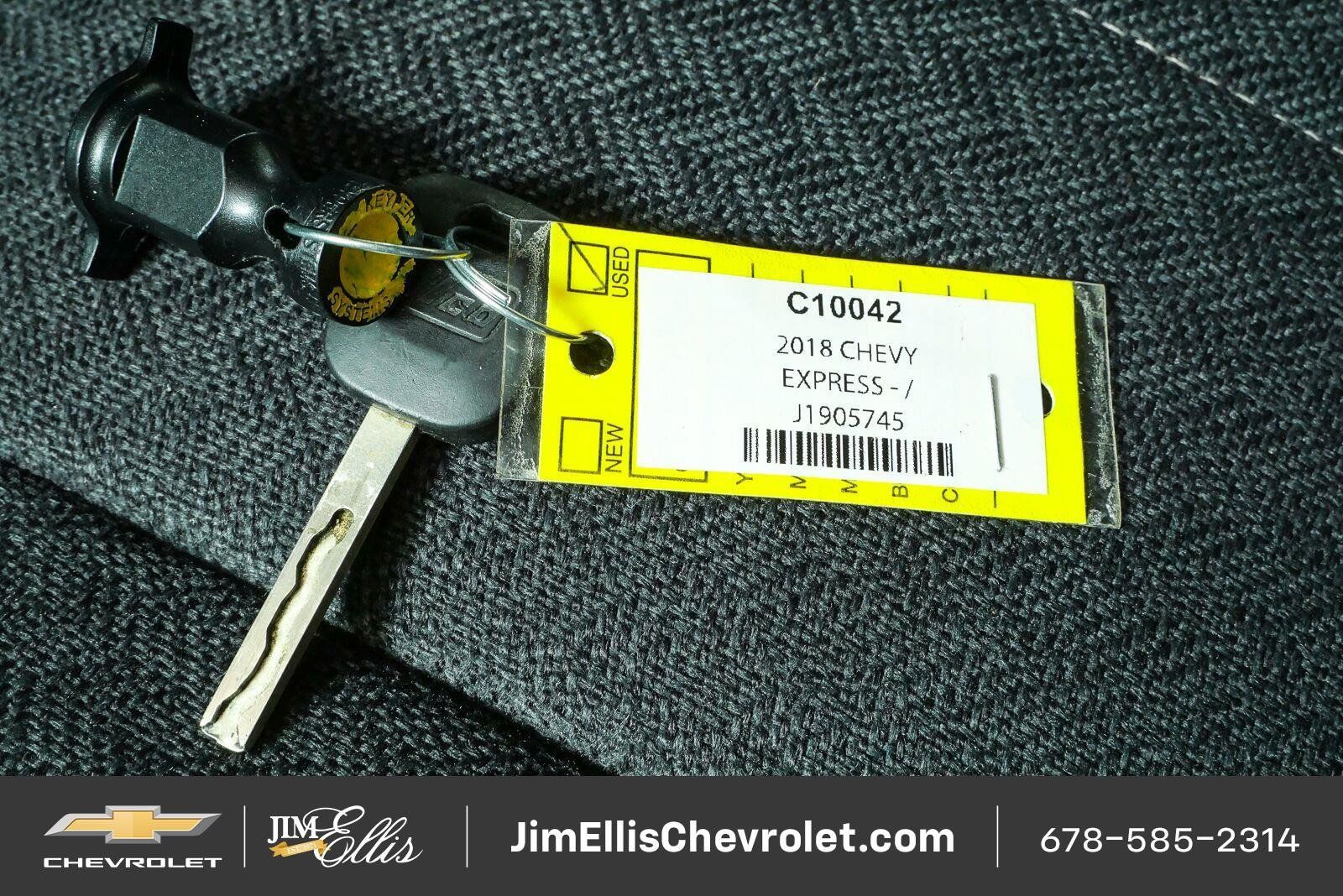 Used 2018 GMC Savana 2500 w/ Driver Convenience Package RWD image 30